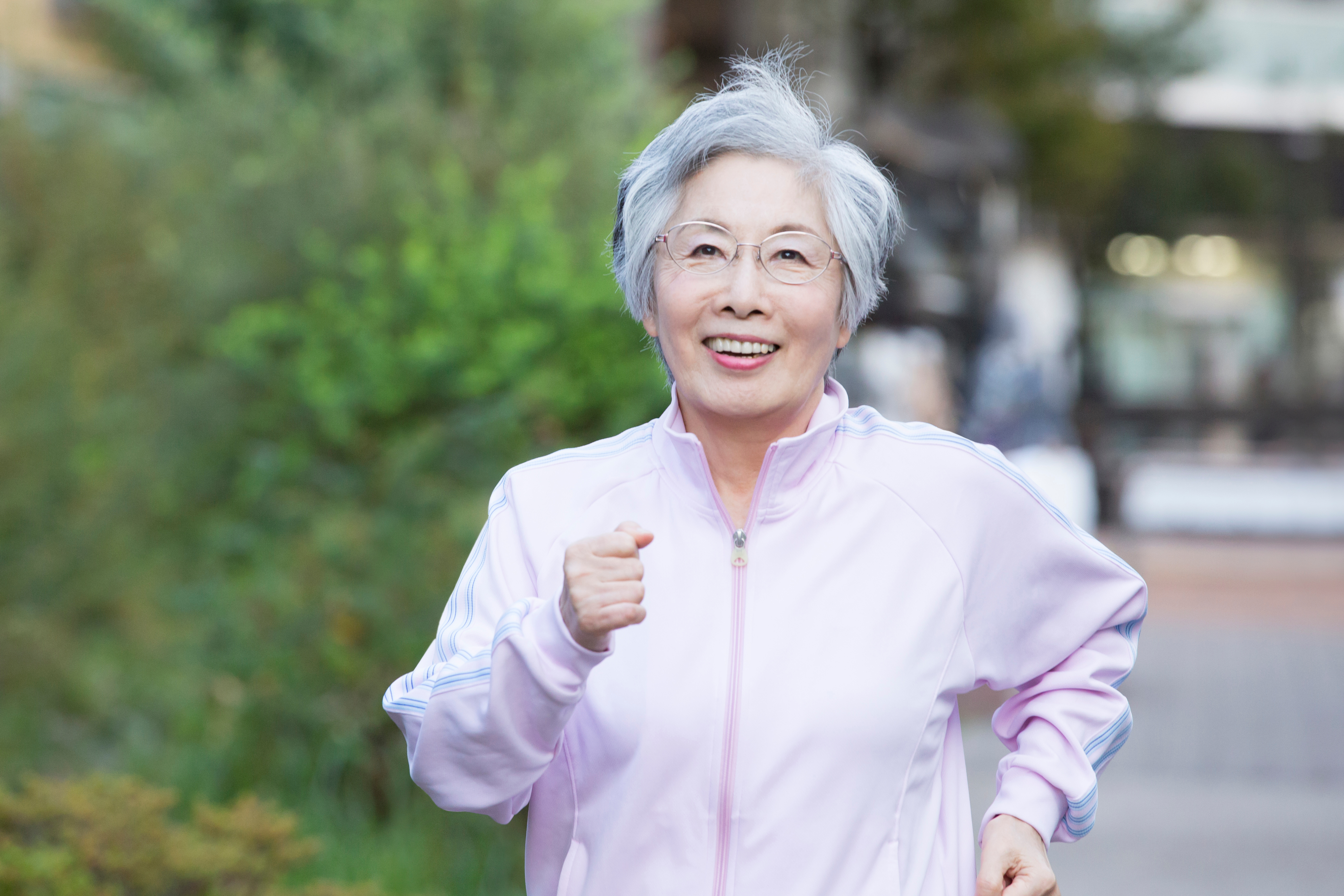 健康寿命と平均寿命の差はどれくらい？介護準備が必要な理由