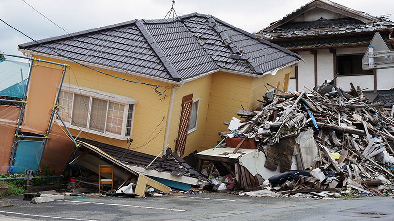 熊本地震で倒壊した建物