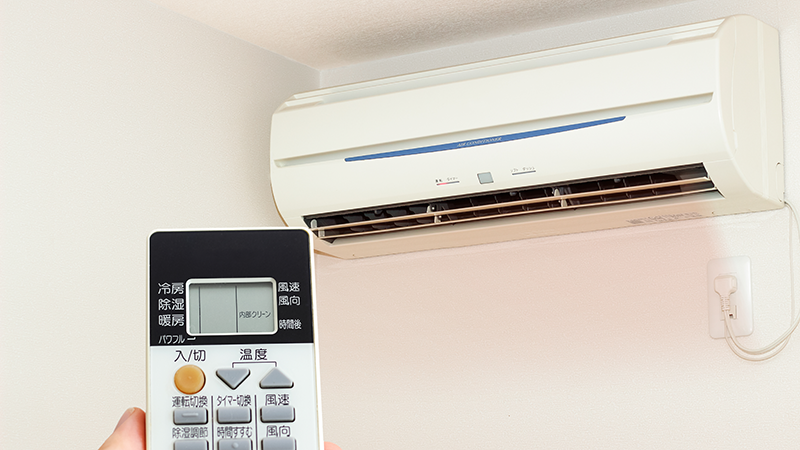 エアコンとリモコン