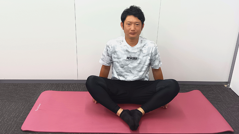 股関節のストレッチ1