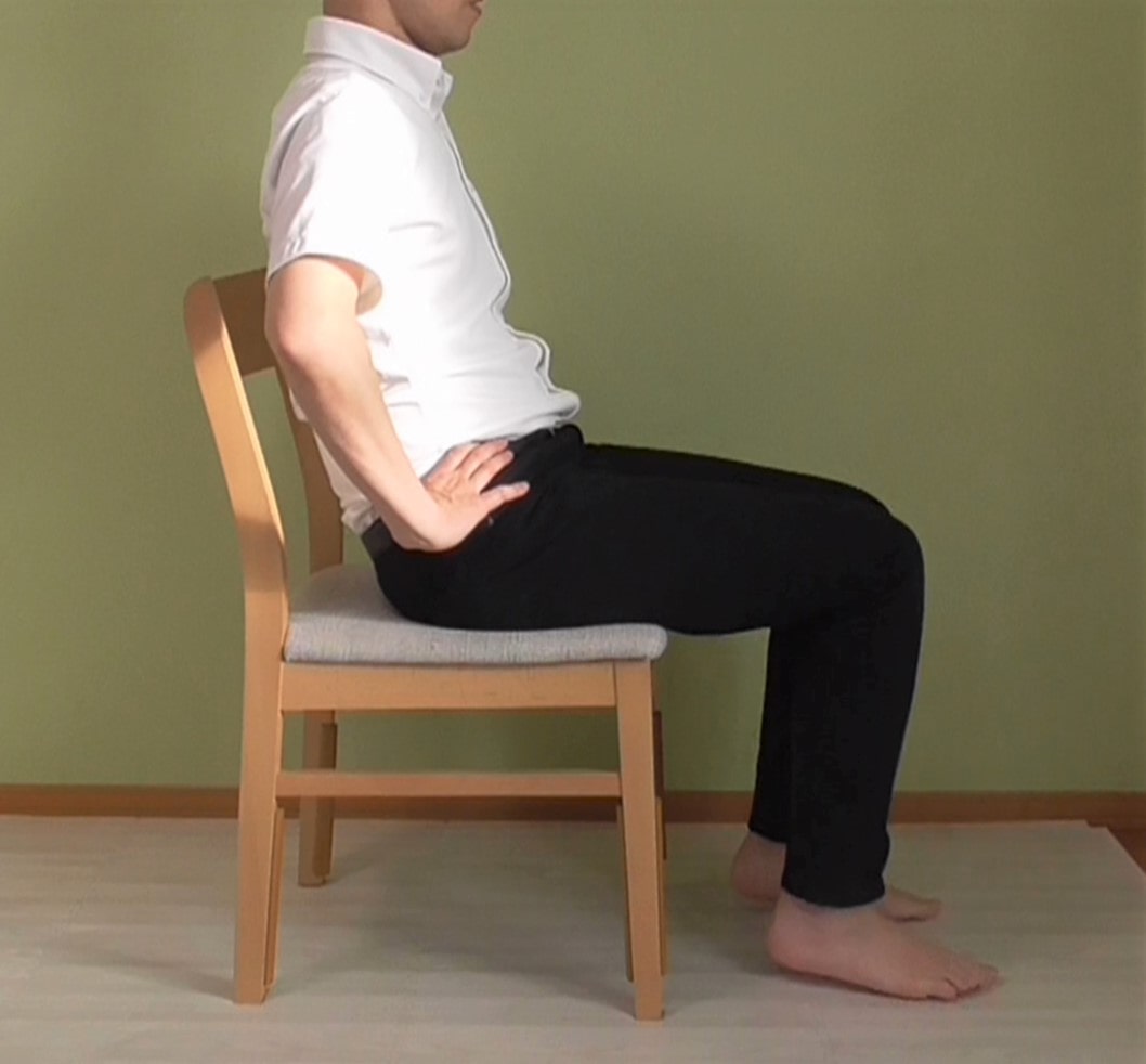 腹筋　トレーニング　椅子